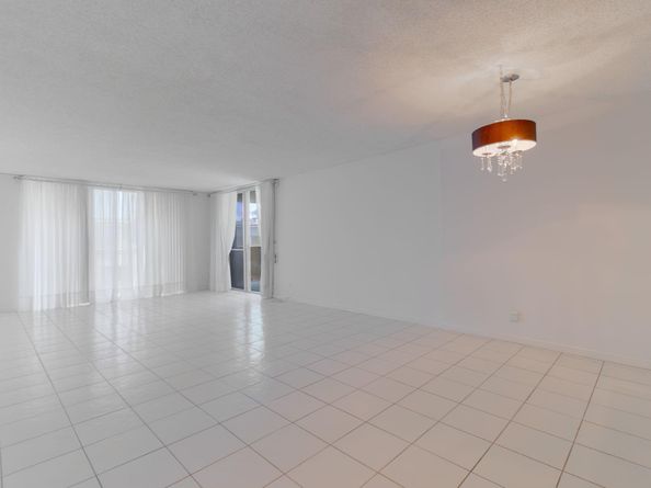 3581 S Ocean Blvd 2D, South Palm Beach FL 33480