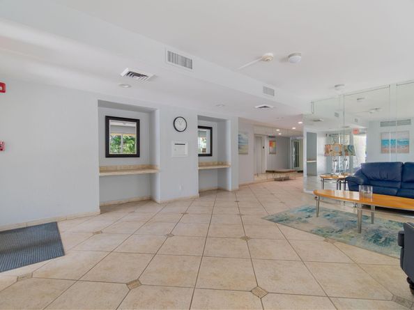 3581 S Ocean Blvd 2D, South Palm Beach FL 33480