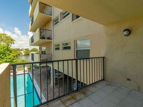3581 S Ocean Blvd 2D, South Palm Beach FL 33480