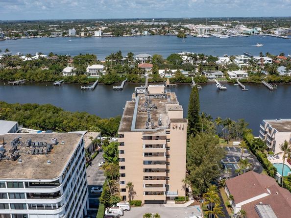 3581 S Ocean Blvd 2D, South Palm Beach FL 33480