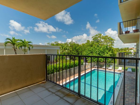 3581 S Ocean Blvd 2D, South Palm Beach FL 33480