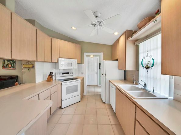 4220 Royal Oak Drive, Palm Beach Gardens FL 33410