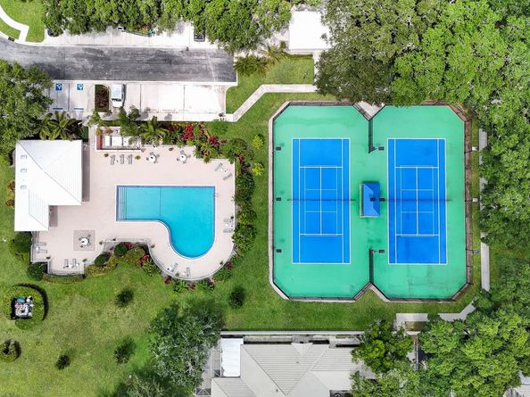 4220 Royal Oak Drive, Palm Beach Gardens FL 33410