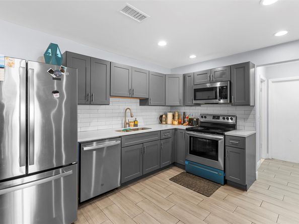 1060 NW 49th Ct, Deerfield Beach FL 33064