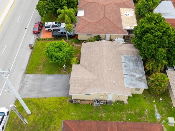 1060 NW 49th Ct, Deerfield Beach FL 33064