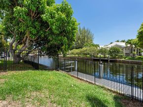 5570 NE 26 Ave, Fort Lauderdale FL 33308
