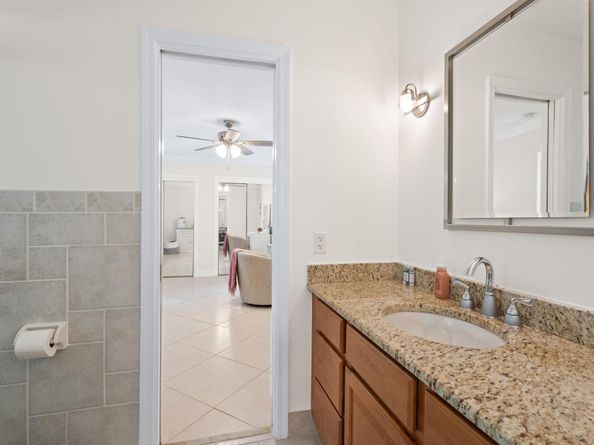 5570 NE 26 Ave, Fort Lauderdale FL 33308