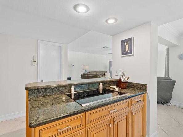 5570 NE 26 Ave, Fort Lauderdale FL 33308