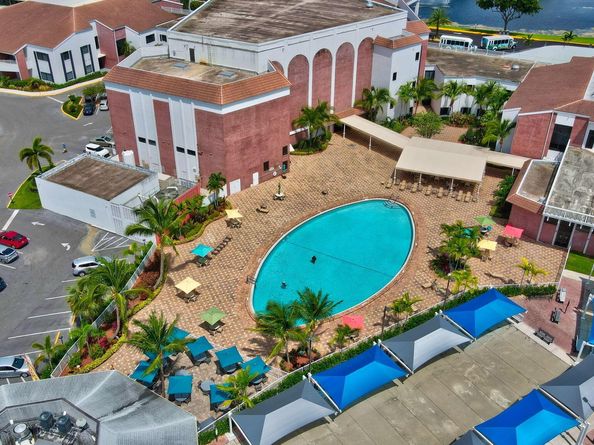 1037 Berkshire B, Deerfield Beach FL 33442