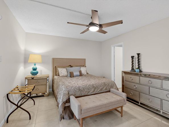 1037 Berkshire B, Deerfield Beach FL 33442