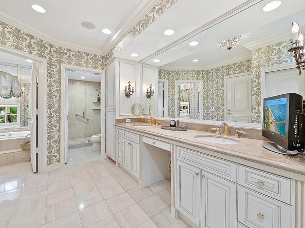 336 Australian Avenue E, Palm Beach FL 33480