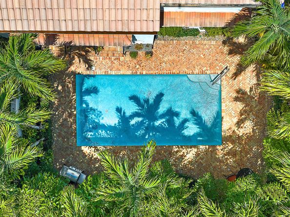 336 Australian Avenue E, Palm Beach FL 33480