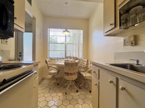 8305 NW 61st St 203, Tamarac FL 33321