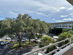 3960 Oaks Clubhouse Drive 401, Pompano Beach FL 33069