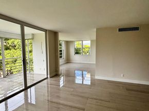 3960 Oaks Clubhouse Drive 401, Pompano Beach FL 33069