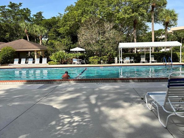3960 Oaks Clubhouse Drive 401, Pompano Beach FL 33069