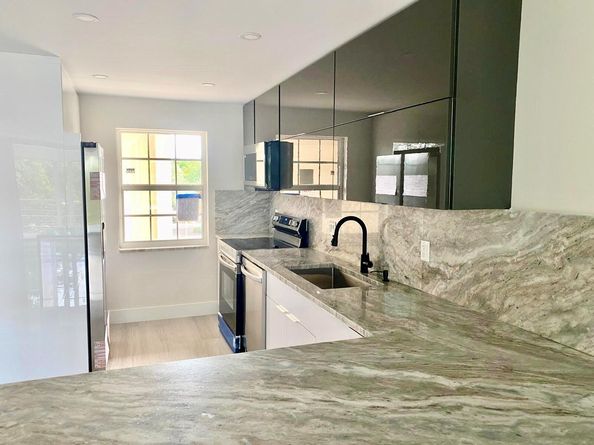 3960 Oaks Clubhouse Drive 401, Pompano Beach FL 33069