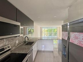 3960 Oaks Clubhouse Drive 401, Pompano Beach FL 33069