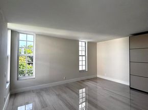 3960 Oaks Clubhouse Drive 401, Pompano Beach FL 33069