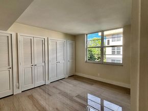 3960 Oaks Clubhouse Drive 401, Pompano Beach FL 33069