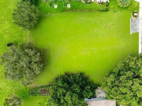 2238 NW 30th Road, Boca Raton FL 33431