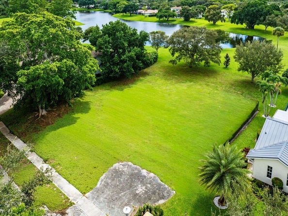 2238 NW 30th Road, Boca Raton FL 33431
