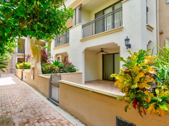 3055 NW 126th Avenue 220, Sunrise FL 33323