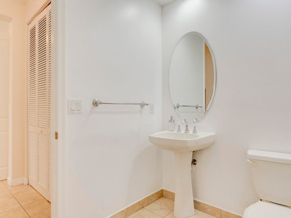3055 NW 126th Avenue 220, Sunrise FL 33323
