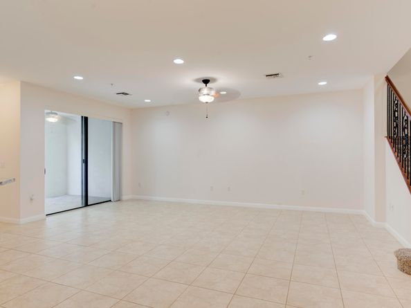 3055 NW 126th Avenue 220, Sunrise FL 33323