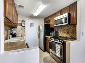 1720 Harrison St 10A, Hollywood FL 33020