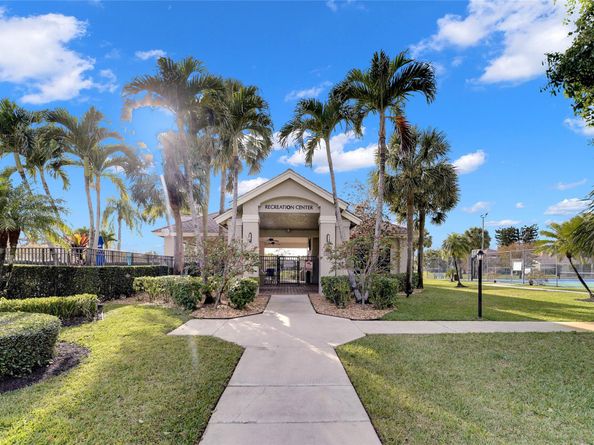 22280 Tupelo Pl, Boca Raton FL 33428