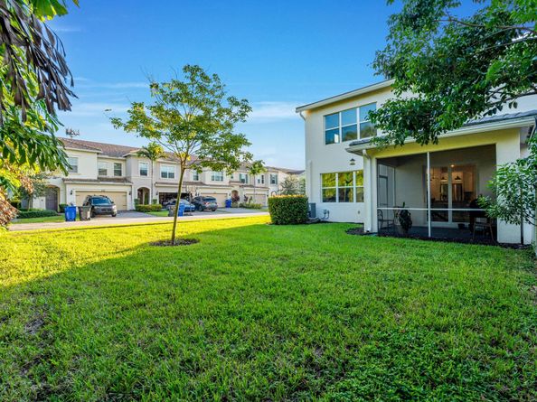 1595 Evergreen Ter, Hollywood FL 33021