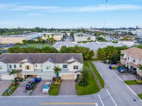1595 Evergreen Ter, Hollywood FL 33021