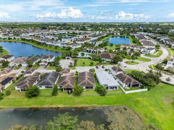 4017 Marina Way, Deerfield Beach FL 33064