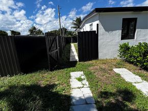 5181 NE 16th Ave, Pompano Beach FL 33064