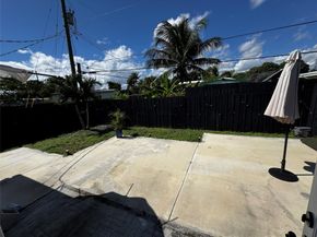 5181 NE 16th Ave, Pompano Beach FL 33064