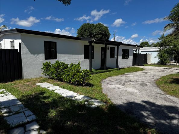 5181 NE 16th Ave, Pompano Beach FL 33064