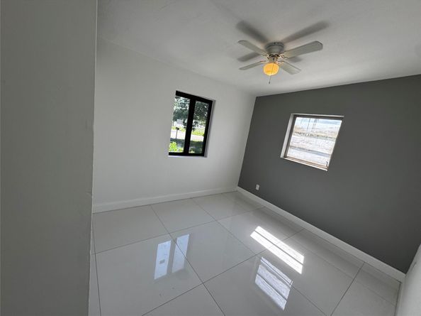 5181 NE 16th Ave, Pompano Beach FL 33064