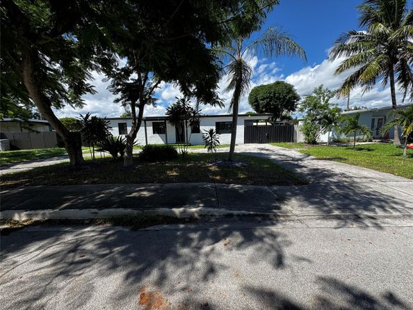 5181 NE 16th Ave, Pompano Beach FL 33064