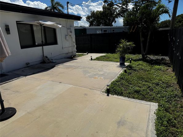 5181 NE 16th Ave, Pompano Beach FL 33064