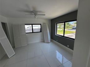 5181 NE 16th Ave, Pompano Beach FL 33064