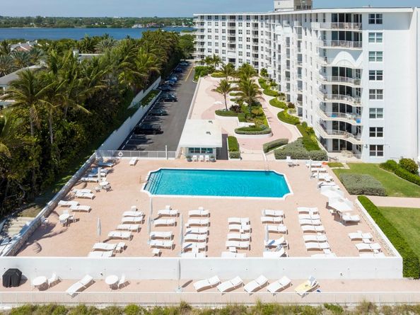 2295 S Ocean Boulevard 424, Palm Beach FL 33480