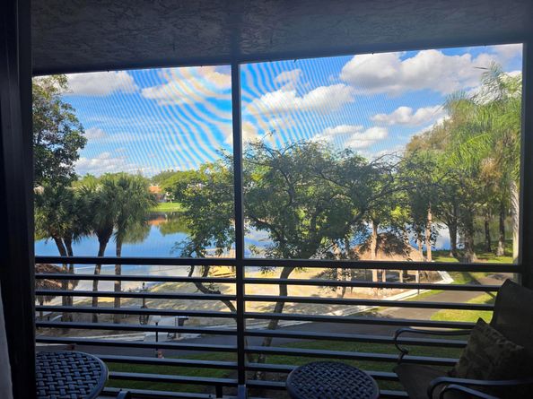 1101 Colony Point Cir 304, Pembroke Pines FL 33026