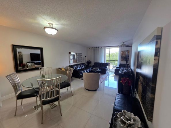 1101 Colony Point Cir 304, Pembroke Pines FL 33026