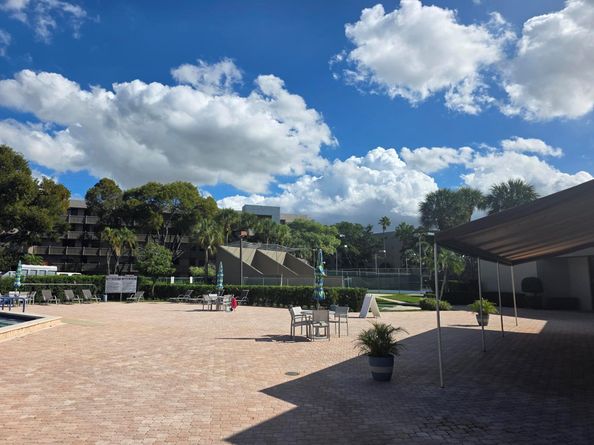 1101 Colony Point Cir 304, Pembroke Pines FL 33026