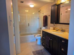 1101 Colony Point Cir 304, Pembroke Pines FL 33026