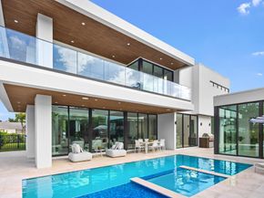 1099 NE 4th Avenue, Boca Raton FL 33432