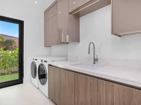 1099 NE 4th Avenue, Boca Raton FL 33432