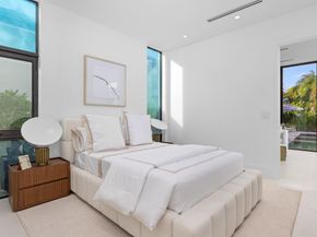 1099 NE 4th Avenue, Boca Raton FL 33432