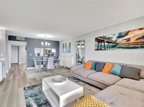 2200 S Cypress Bend Dr 702, Pompano Beach FL 33069